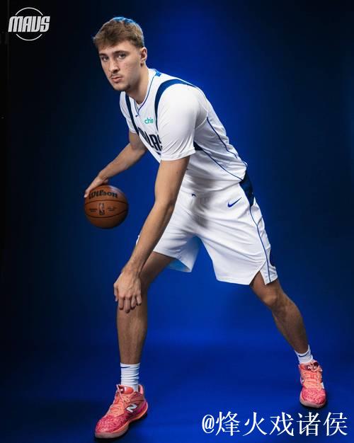 弗拉格首节14分2板2助，独行侠拿到43分创赛季首节得分新高