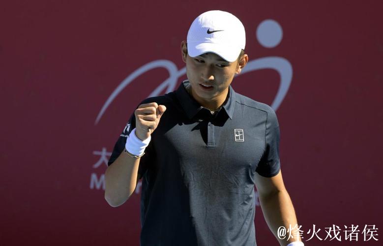 香港赛商竣程晋级八强 卢布列夫爆冷出局 香港赛商竣程晋级八强 卢布列夫爆冷出局