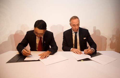 西甲联盟与中国足协在马德里举行会晤 西甲联盟与中国足协在马德里举行会晤